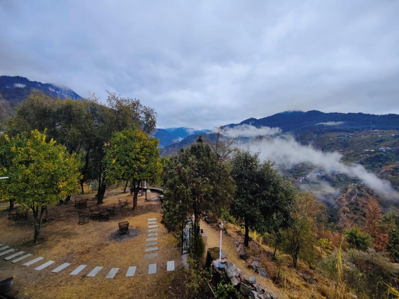 Hotel Dharohar Chopta à Ukhimath Extérieur photo